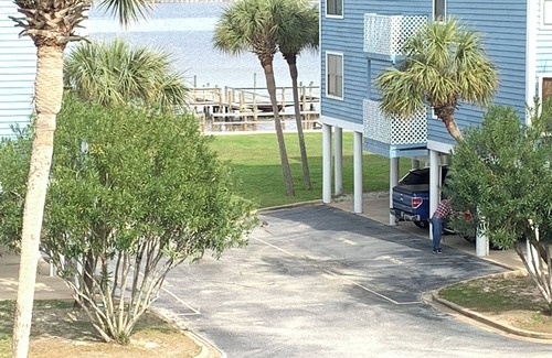 Gulf Shores Condo | Gulf Shores Getaway - 2BR, Pools, Beach Across, Sleeps 8