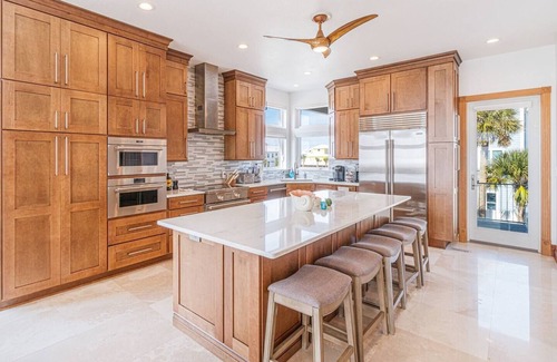 Navarre Beach House | Gulf View Estate,Private Pool & Hot Tub