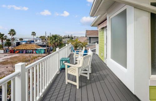 Gulfport House | Gulfport Getaway