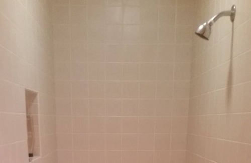 South Gull Lake House | Gull Lake Getaway - House & Guesthouse - Dock, Boat Lift, Sandy Beach, Garage