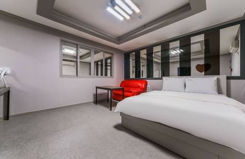 Gumi Hotel | Gumi Geumosan Pink Rose