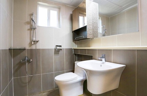 Naesan-ri House | Gurye Sansuyu Kkotdamgil Pension