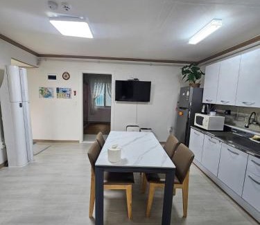 Suyeong-Gu House | Gwangalli Tahee House