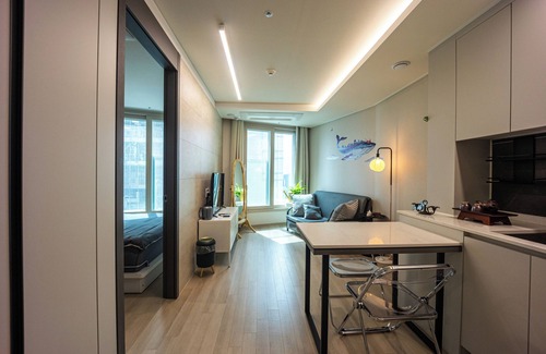 Suyeong-Gu Apartment | Gwangan Korean Traditional summer