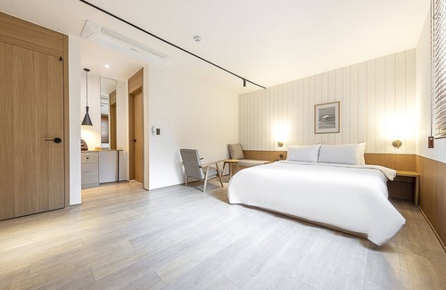 Chunghung Hotel | Gwangju Hotel Seven Bricks