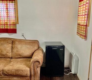 Cooper Landing Cabin | Gwin's Lodge & Roadhouse