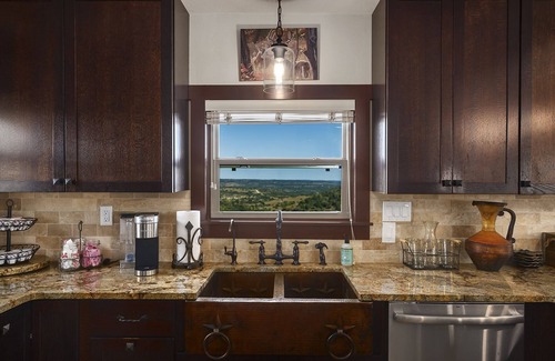 Fredericksburg House | GWR-Private-AmazingHillTopViews-57 Acre-Hot Tub-Stars-Fire Pit-Pool-Wildlife