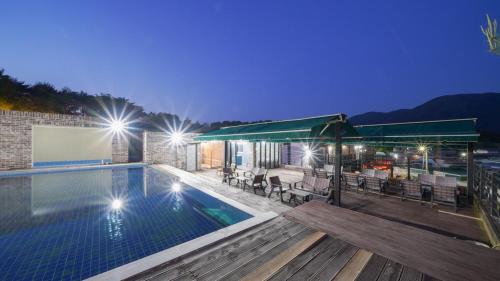 Gyeongju House | Gyeongju Byeolgwadaliyagi Dog-friendly pension