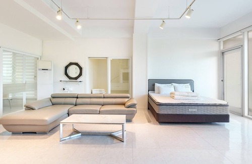 Gyeongju House | Gyeongju Lineview Poolvilla