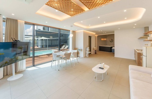 Gyeongju House | Gyeongju The Moon Aurora Pool Villa