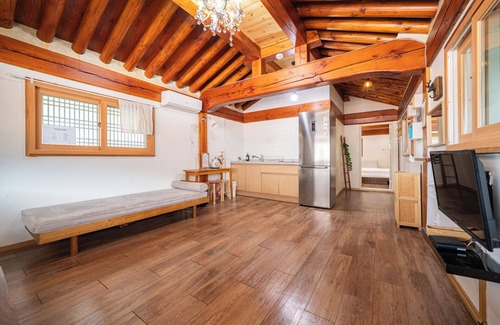 Gyeongju Condo | Gyeongju West Namsan Hanok Pension