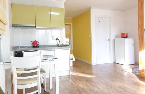 Gangneung Condo | Gyeongpo's Day Pension