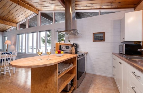 Saint-Joseph-de-la-Rive Ski Chalet | Hôtel à la maison - Cap à L'Île, vue, fleuve et spa