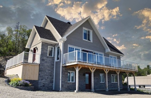 Isle aux Coudres Ski Chalet | Hôtel à la maison - La Maison du Nordet