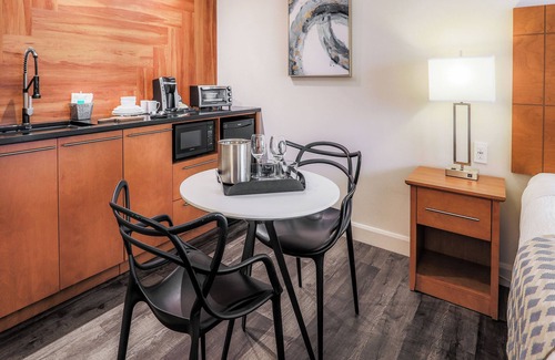 Sainte-Anne-des-Monts Hotel | Hôtel & cie