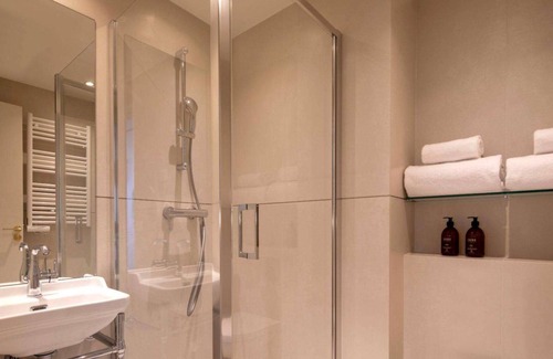 Les Iles Hotel | Hôtel des Deux-Iles - Notre-Dame