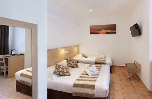 Porto-Vecchio Hotel | Hôtel Holzer II