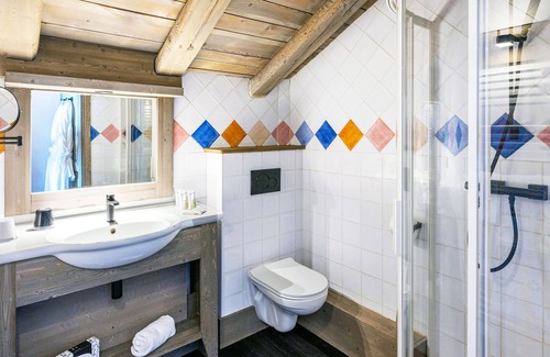 Les Almes Hotel | Hôtel L’Aigle du Montana by Les Etincelles