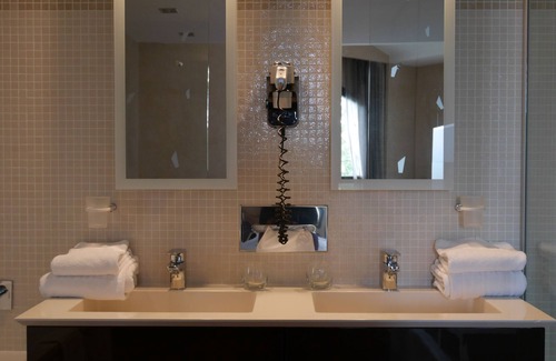 Portet-sur-Garonne Hotel | Hôtel L'Hotan