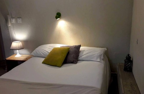 Naves Hotel | Hôtel l'Oustal