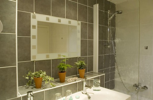 Entraygues-sur-Truyere Hotel | Hôtel La Rivière