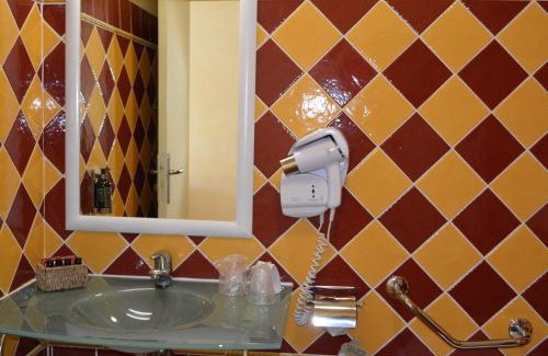 Moustiers-Sainte-Marie Hotel | Hôtel Le Colombier