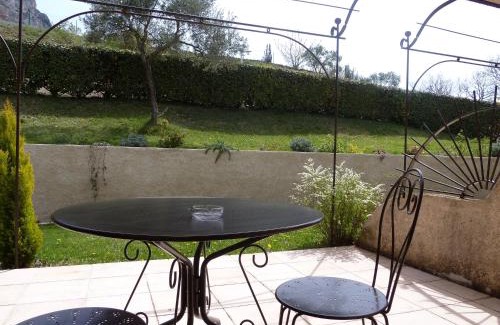 Moustiers-Sainte-Marie Hotel | Hôtel Le Colombier