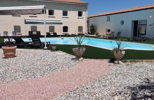 Trebes Hotel | Hôtel Le Floreal