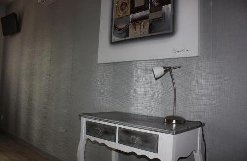 Montaigu-de-Quercy Hotel | Hôtel le midi