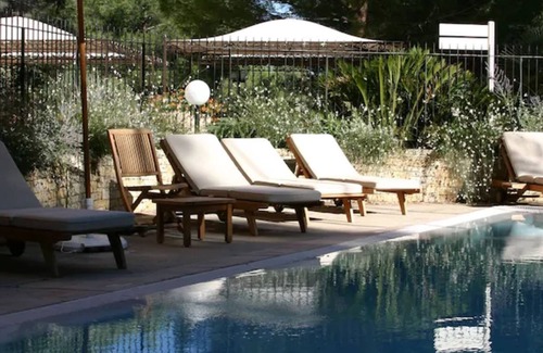 Valbonne Hotel | Hôtel Oméga