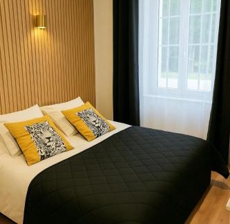 Lisieux House | HÔTEL PARTICULIER - Plein Centre Ville - Idéal Groupes