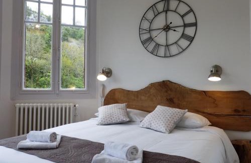 Cabrerets Hotel | Hôtel Restaurant des Grottes du Pech Merle