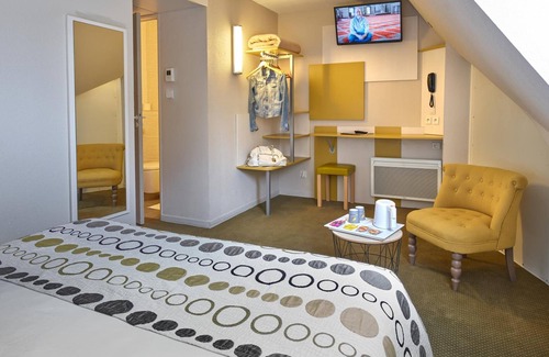 Poincare - Foch - Anatole France - Croix de Bourgogne Hotel | Hôtel REVOTEL