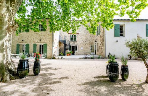 Malaucene Hotel | Hôtel & SPA Ventoux Provence "Domaine des Tilleuls"