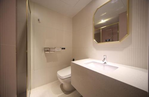 Dongnae District Hotel | H Avenue Hotel Minam