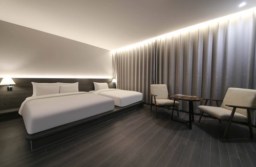 Seo-Gu Hotel | H Avenue Sangmu