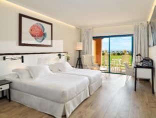 Bahia Calma Hotel | H10 Playa Esmeralda - Adults Only