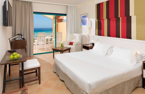 Bahia Calma Hotel | H10 Playa Esmeralda - Adults Only