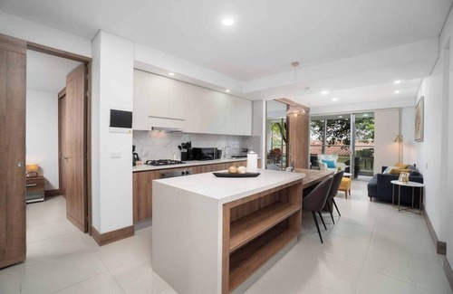 Granada Apartment | H107 - Perfect Holiday Pad | Pool | Parking | WiFi