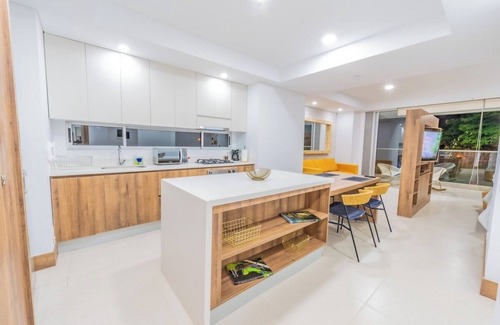 Granada Apartment | H203 - Cozy Studio Near Zona Rosa/Pool & Parking