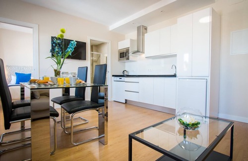 Centro Apartment | H2M Calle Nueva apartment close Cathedral