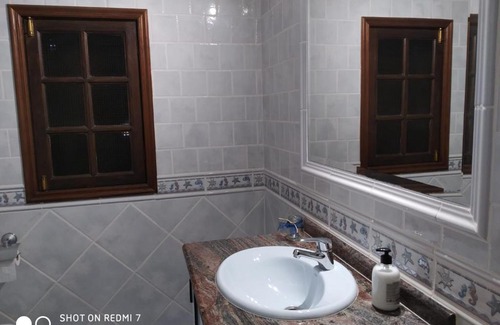 Ajuy House | Habitación Amanay con baño