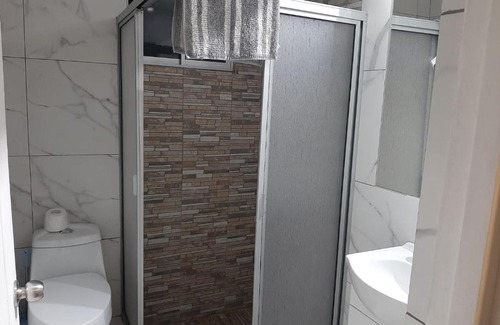 Talca House | Habitación con AC - 2 camas baño privado