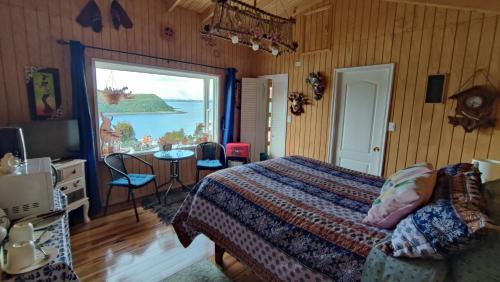 Puerto Montt House | Habitación con vista al mar