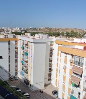 Estepona House | Habitación con Vistas Preciosas en Piso Compartido