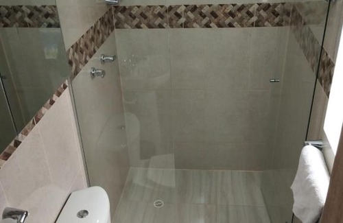 Sabaneta House | Habitación doble con baño privado