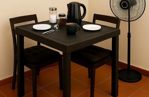 Victor Larco Herrera Bed & Breakfast | Habitación frente a centro comercial