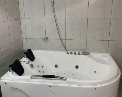 Huayllabamba Cabin | Habitación matrimonial con jacuzzi