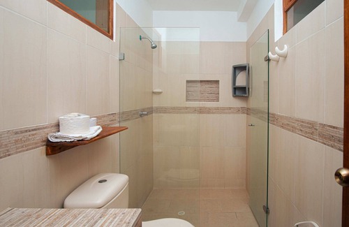 Covenas Hotel | Habitación Superior Familiar Con Balcón Cerca A La Playa