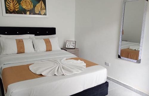 Cali House | HABITACION CONFORT - baño privado